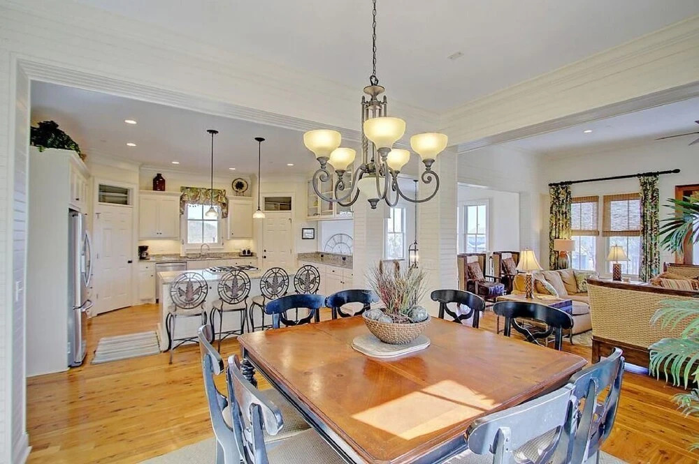 2603 Palm Boulevard