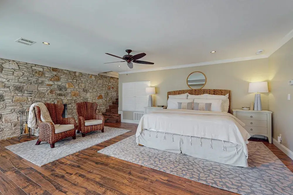 Luxurious Retreat on Lake Lbj: Pool, Hot Tub, Dock