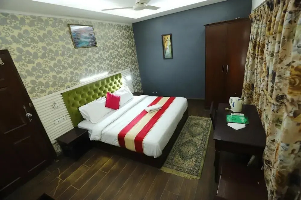 The Hotel Vagmi