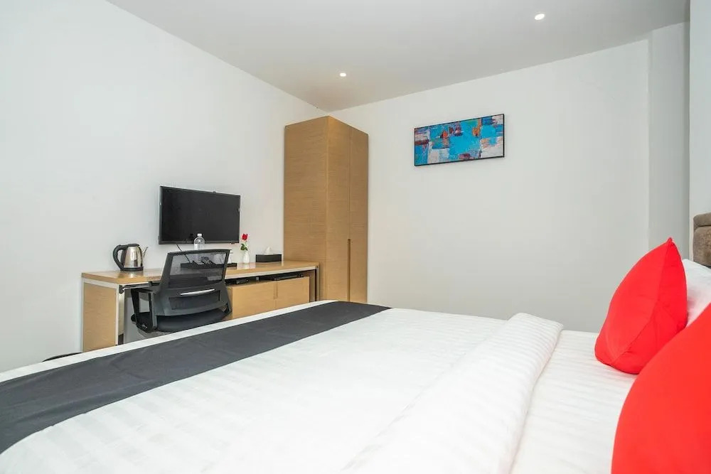 Capital O 36137 Vihaari 24 Business Hotel