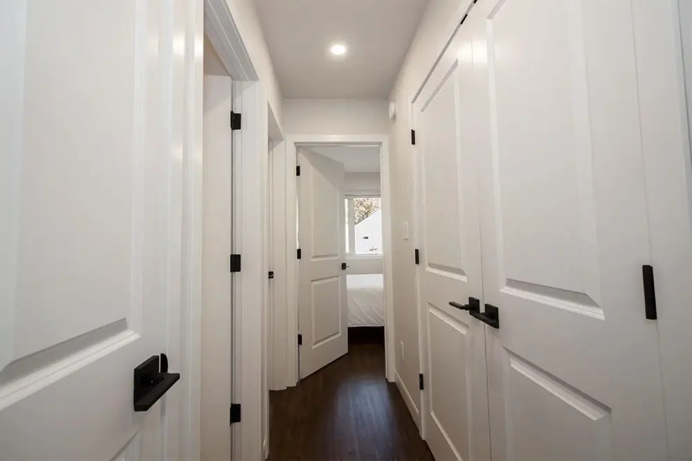 Gorgeous 2-bedrooms Duplex Upper Unit