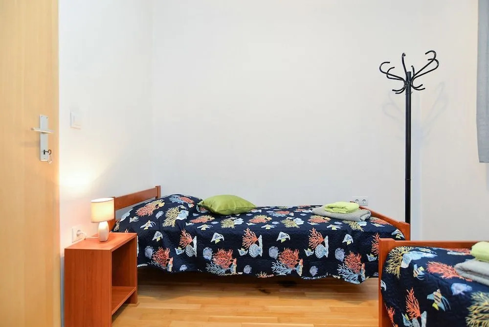 Apartment 1100