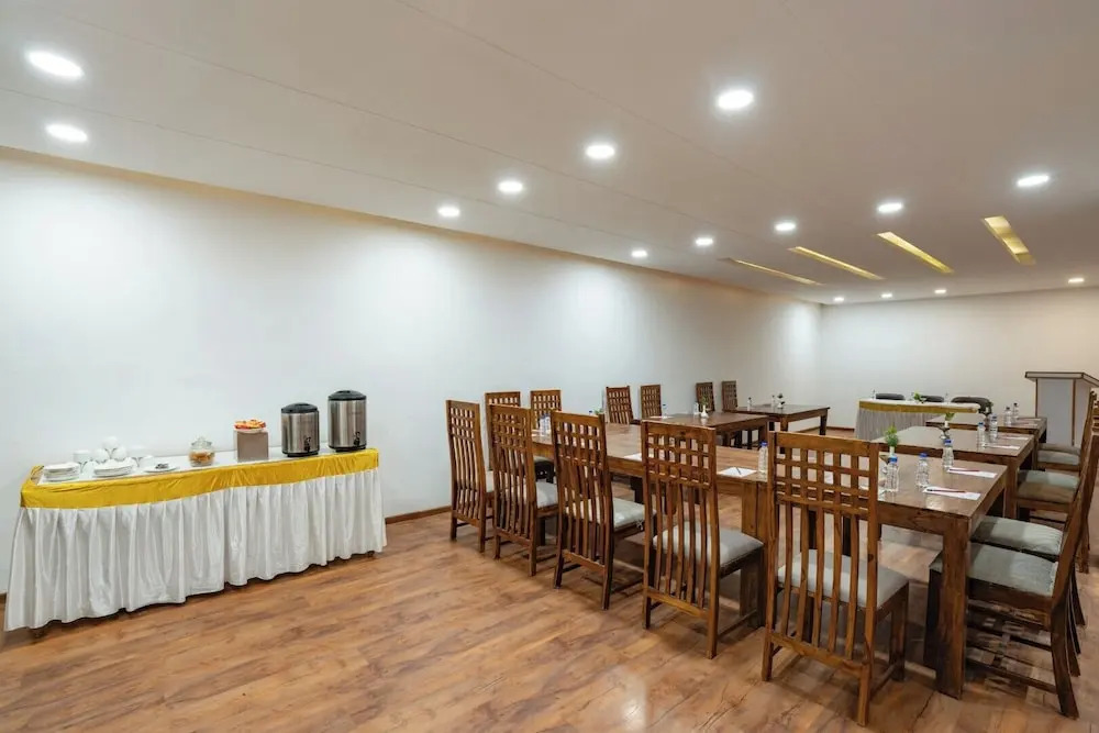 Clarks Inn Bhowali