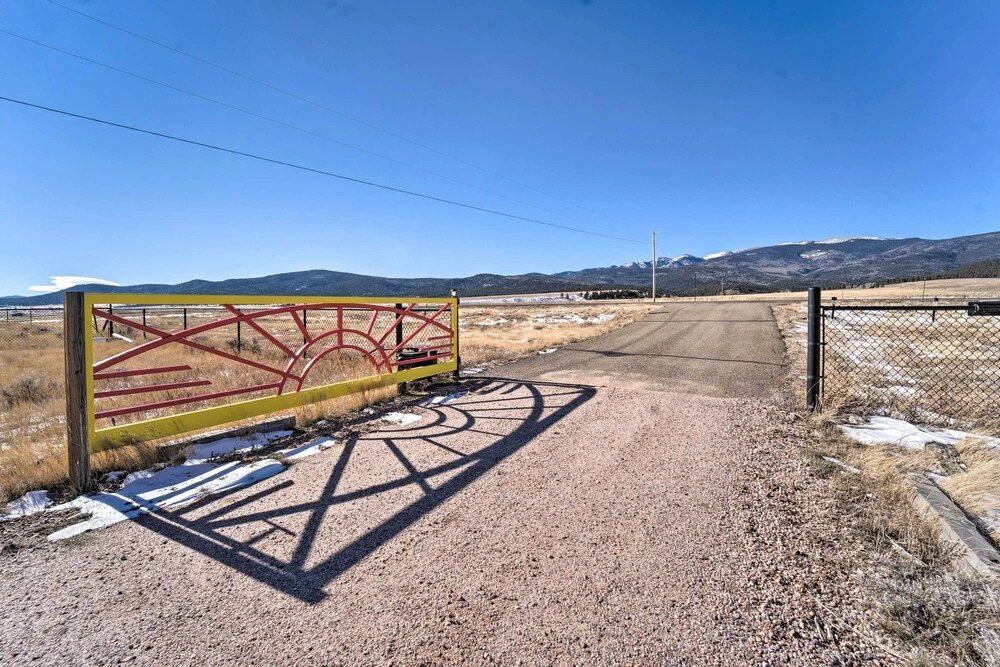 New Mexico Cabin Hideaway w/ Eagle Nest Lake Views