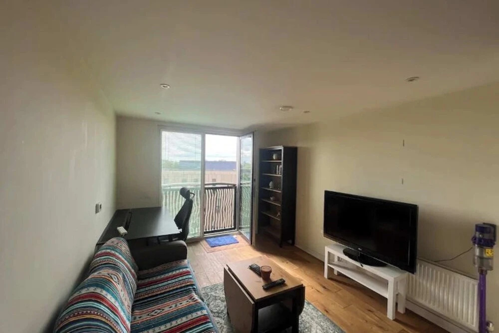 Modern 1BD Flat - 5 min Walk to Battersea Park!