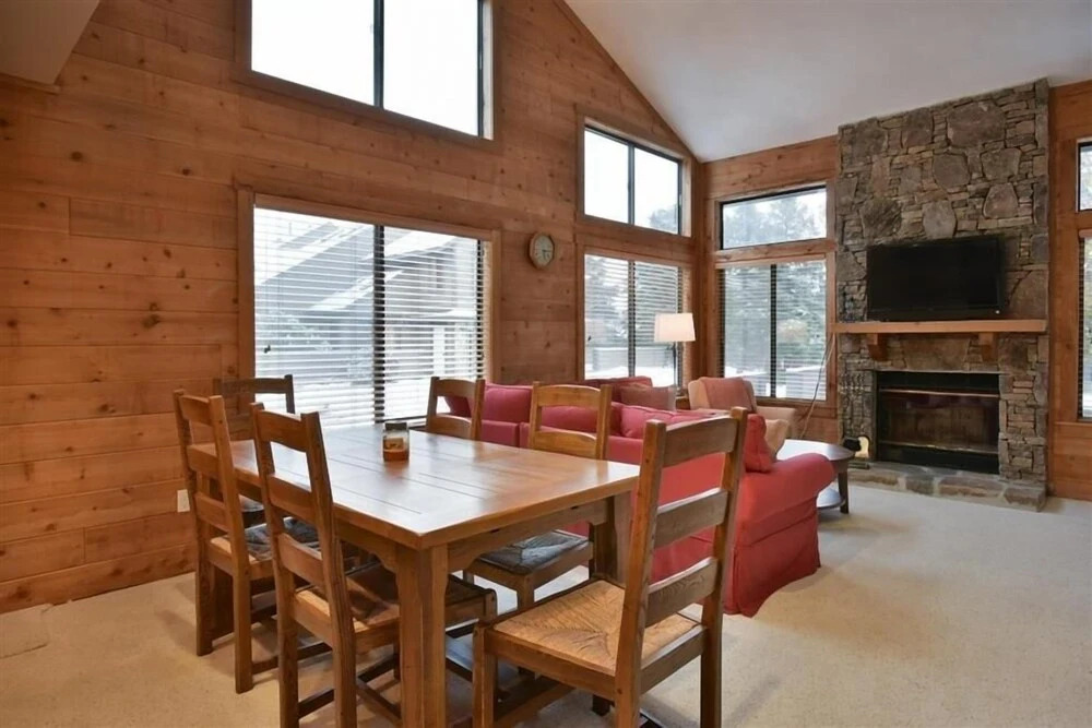 Seven Springs Sunridge 3 BR Condo, Sleeps 10! by RedAwning