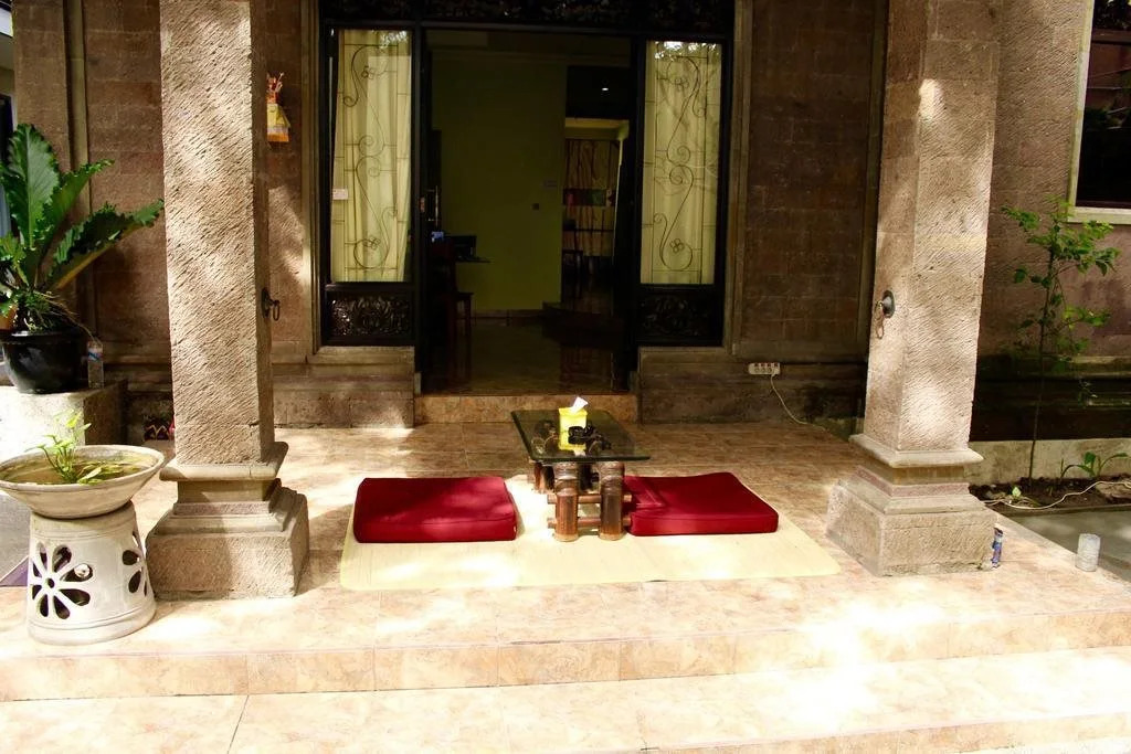 Joker Hostel 2