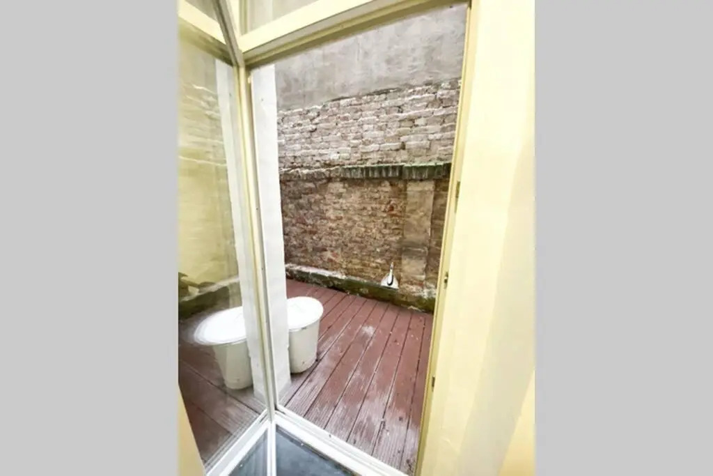Studio,10 min to Citycenter,33m,Smart TV,Kingbed
