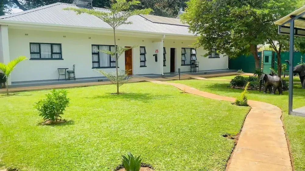 Murugare Lodge