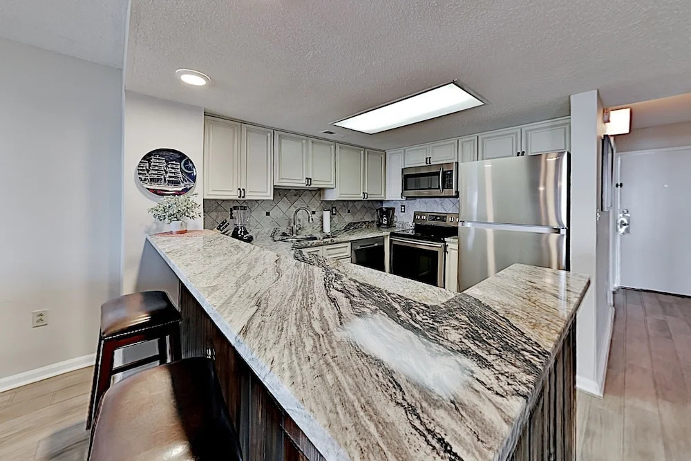 905smark 3 Bedroom Condo