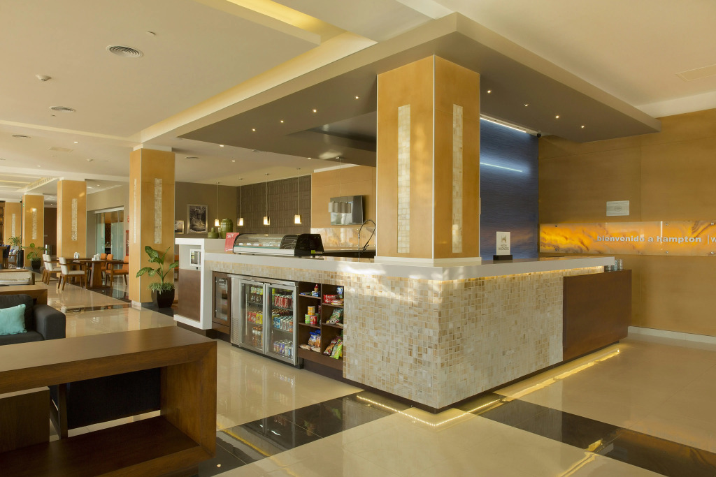Hampton Inn & Suites by Hilton Paraiso