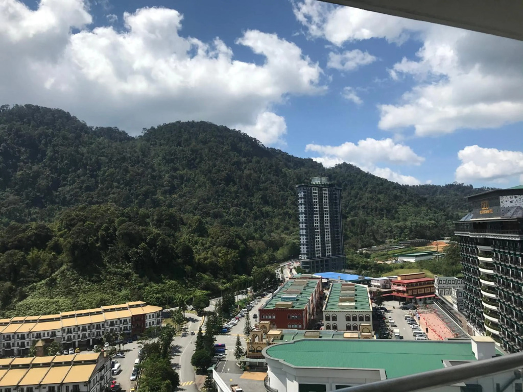 Genting Windmill Amazing Sky Pool 2bedroom With Aircon Wi-Fi
