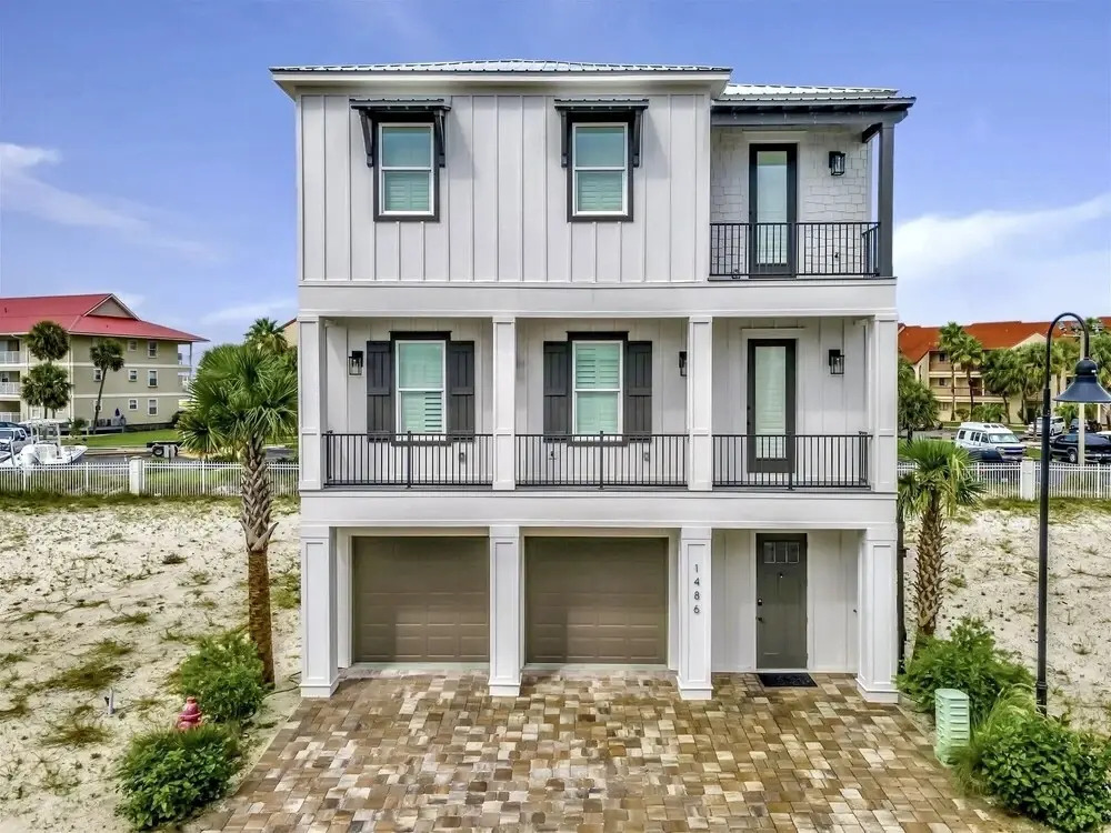 Casamigos 6 Bedroom Home by RedAwning