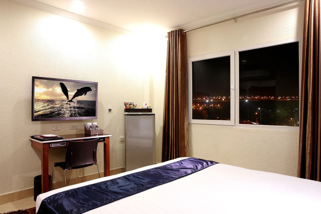 Queens Hotel Angeles City