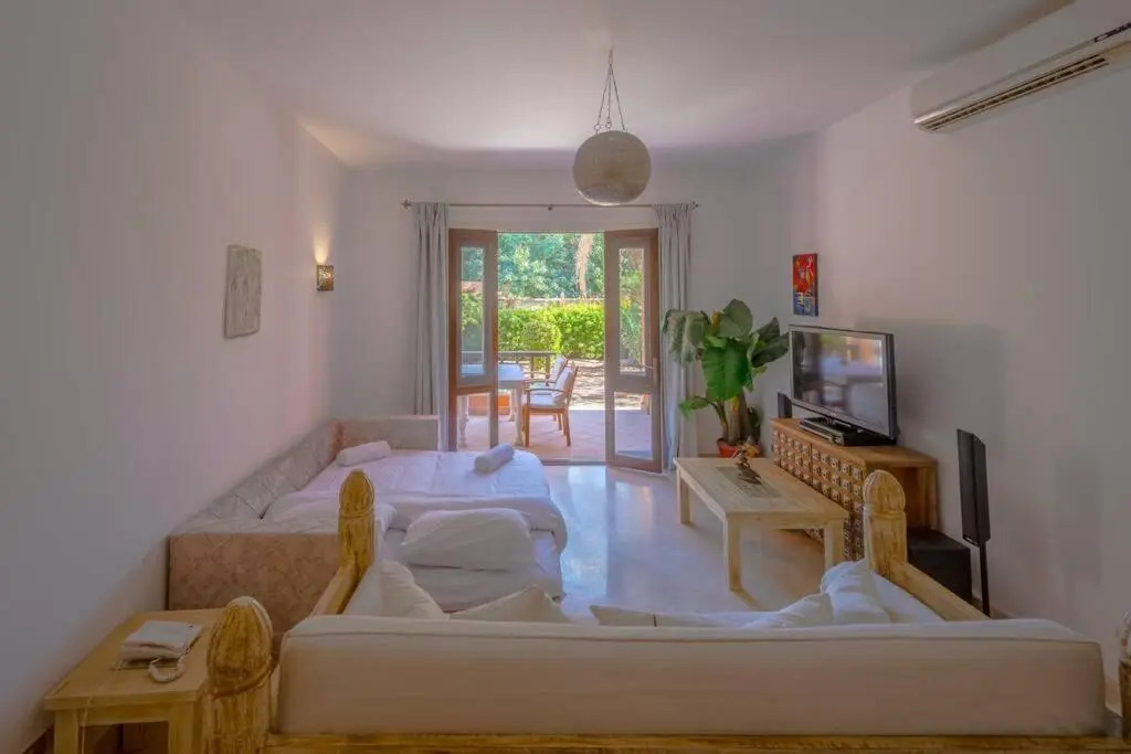 Elegant 1BR Apartment in South Marina Ground Floor