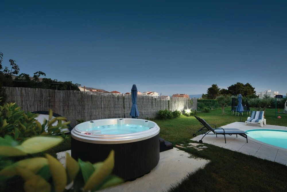 Amazing Home in Stobrec With Wifi and 4 Bedrooms