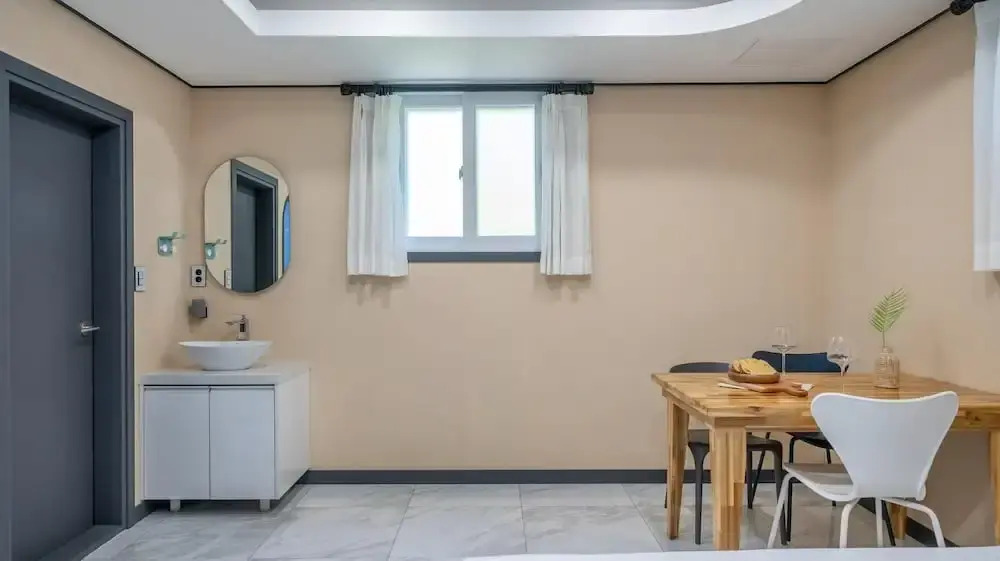 Changwon Healingtime Poolvilla Pension