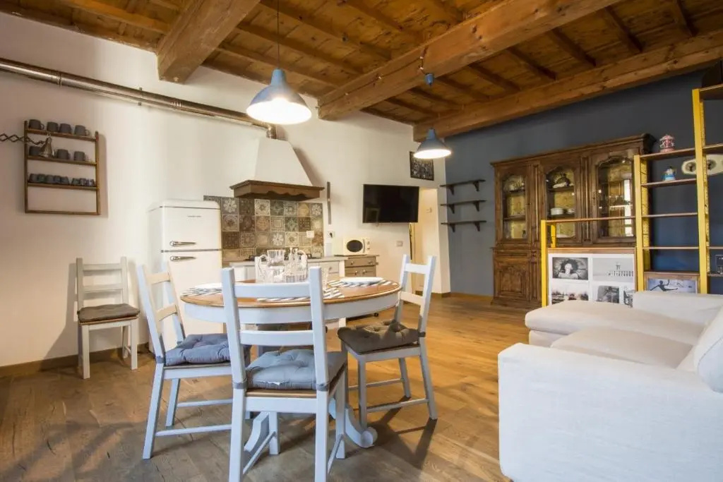 ALTIDO Gorgeous Apt for 6 in the historical Pisa center