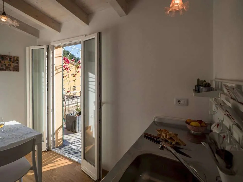 Liersena Sea View Mini Villa with AC