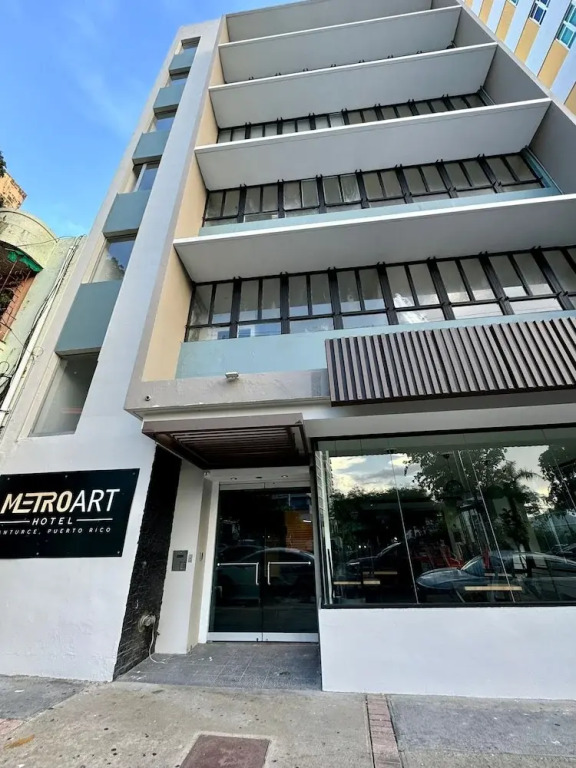 Metro Art Hotel