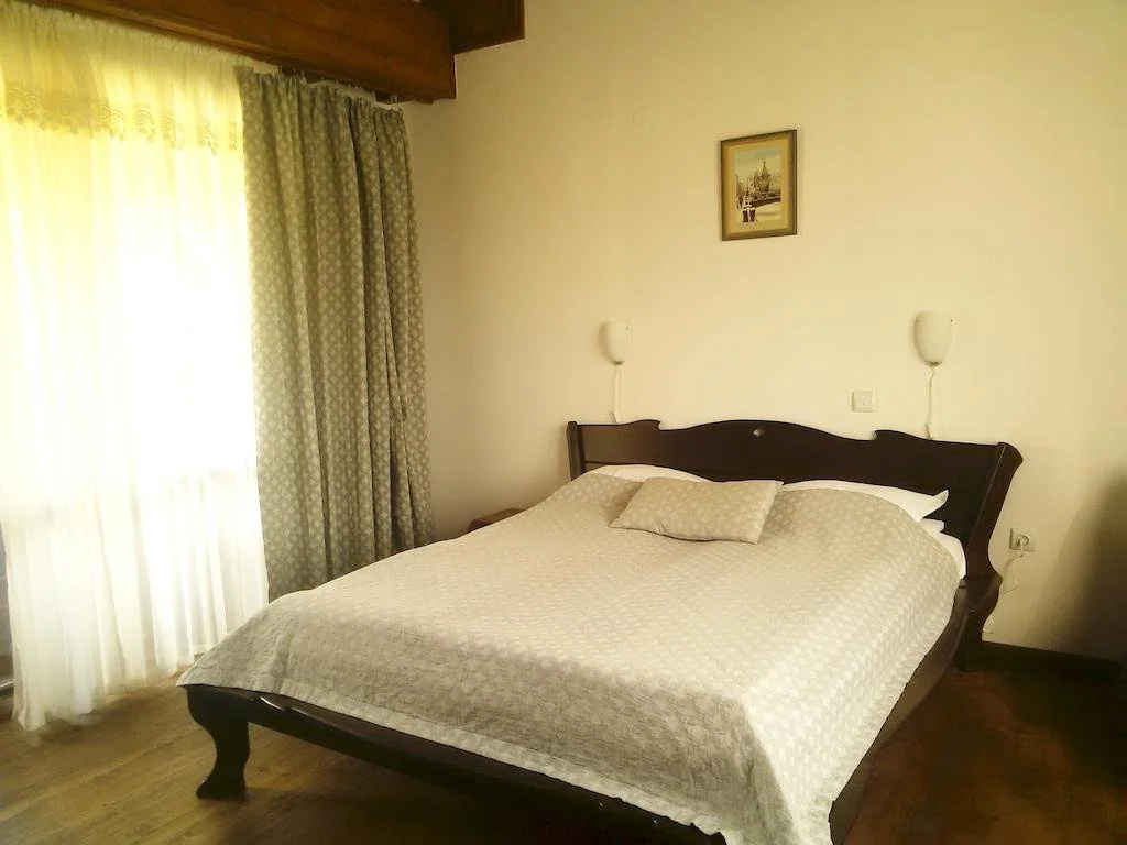 Guest House Black Lom