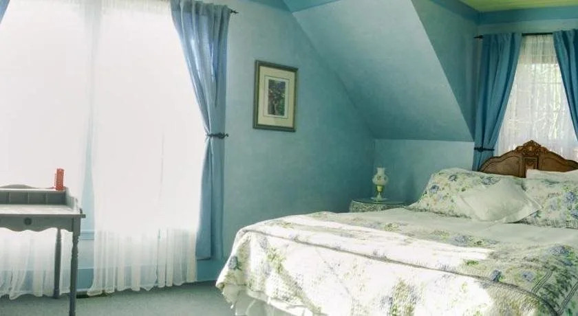 Holmesdale House Bed and Breakfast
