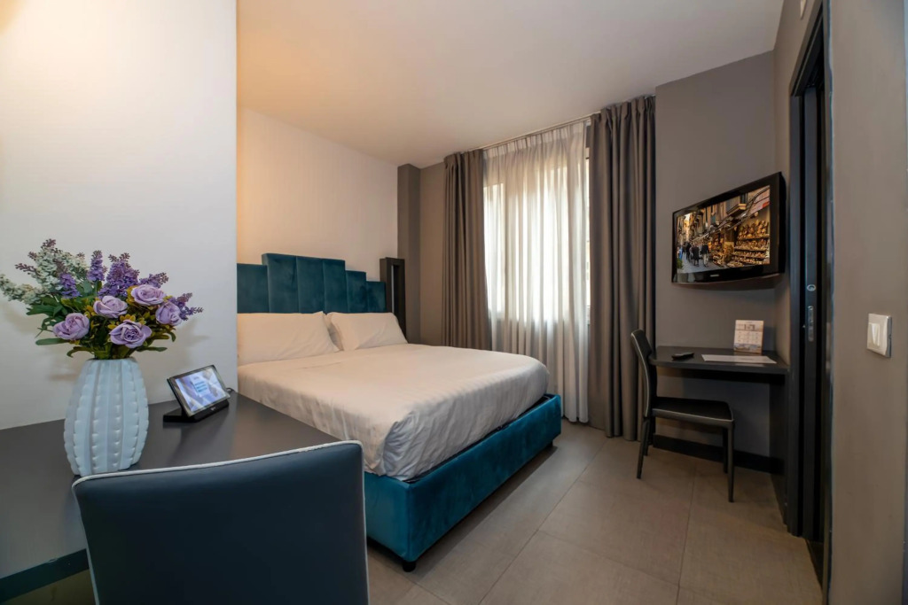 Golden Hotel
