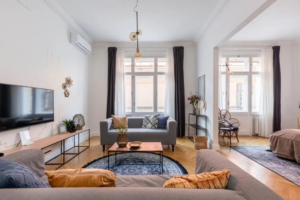 Style & Harmony in The Absolute Center of Budapest