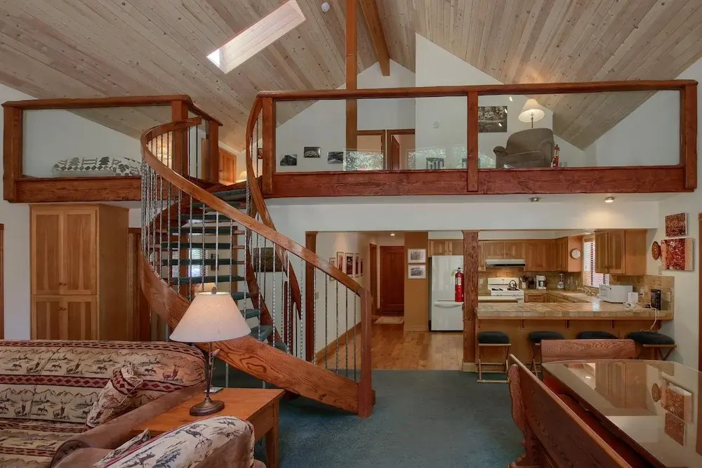 Jolie Cabin