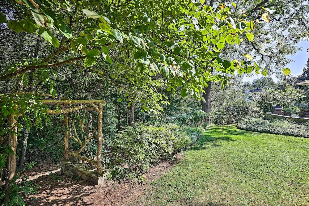 Lush Elkin Home w/ Porch Views & Pool Table