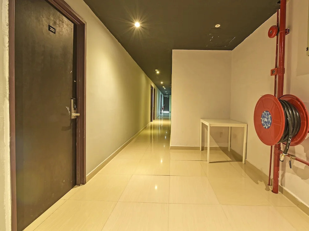 OYO 90703 Hotel Rim Global