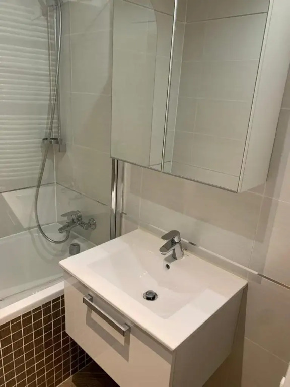 Residence Garden Tower - 8 min do centra, garaz
