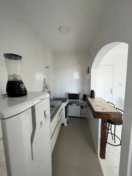 1/4, sala. Porto da Barra.