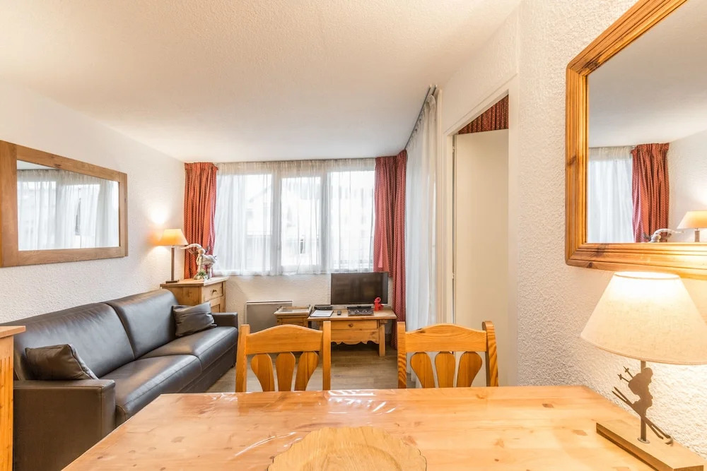 Apartment Mummery 1 - Central Chamonix Walk to Piste