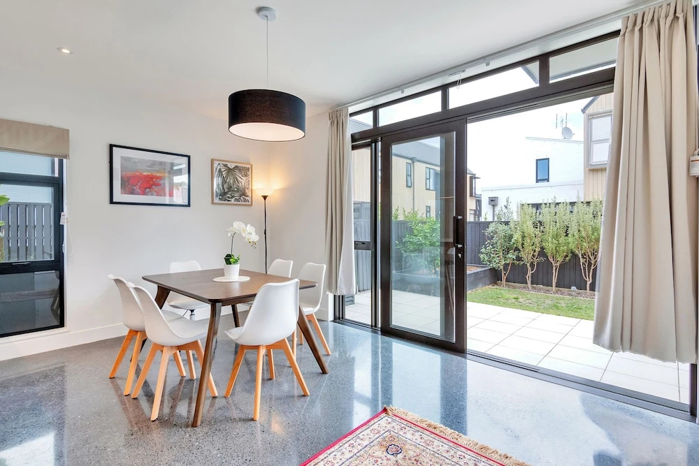 Wonderful Hobsonville Three Bedroom Home