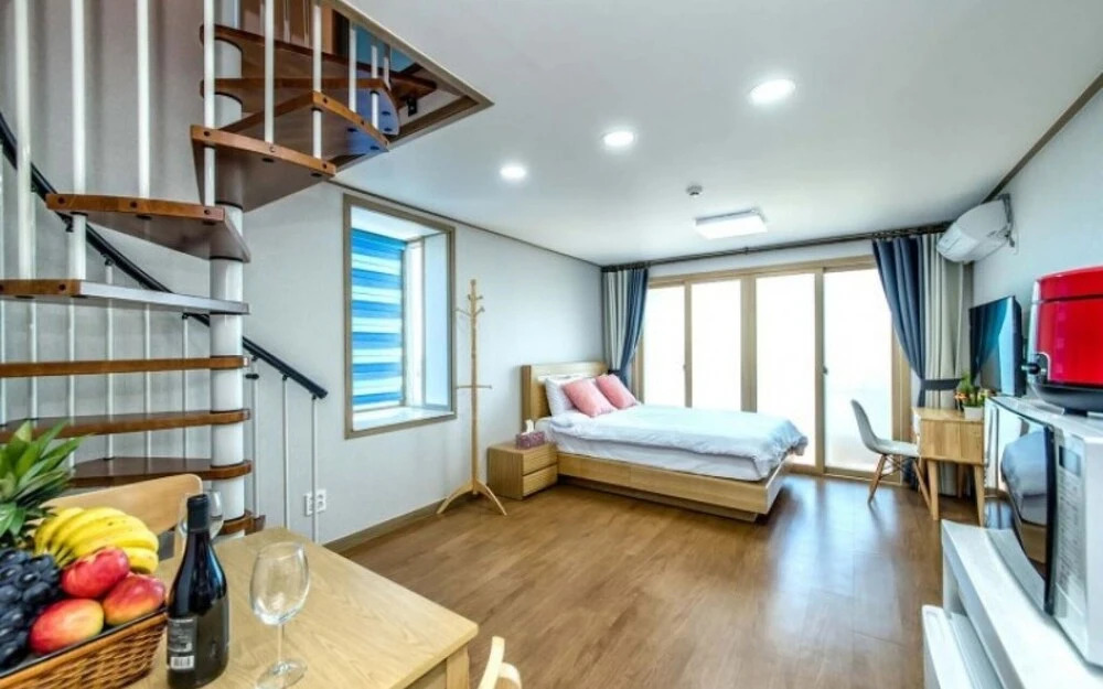 Seogwipo Jadam House Pension