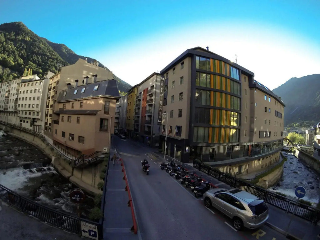 Hotel Metropolis