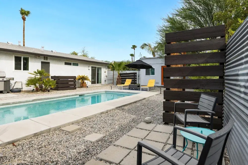 Holiday Pool Paradise