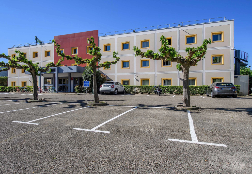 B&B HOTEL Nîmes Caissargues