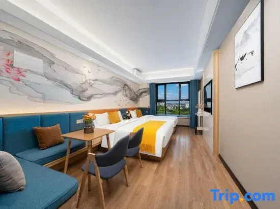 Pinmo Hotel (Zhengzhou Longzihu Subway Station Store)