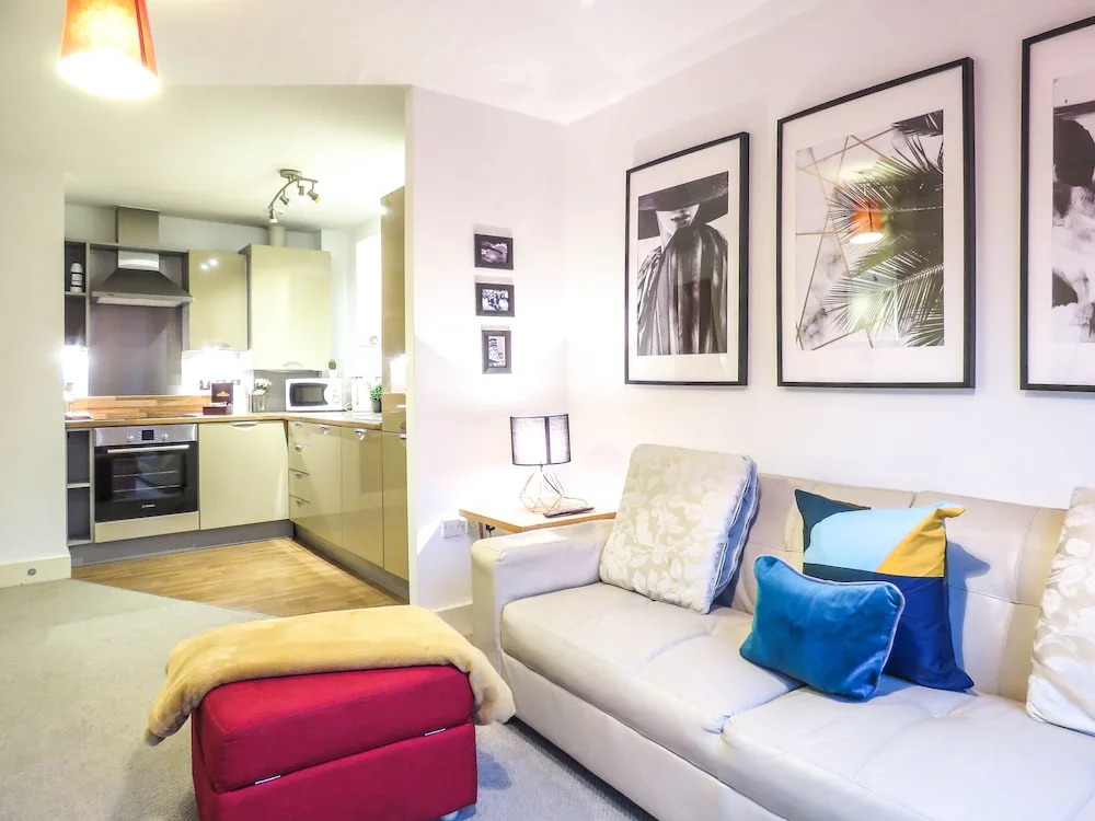 Tudors eSuites City Center Apartment