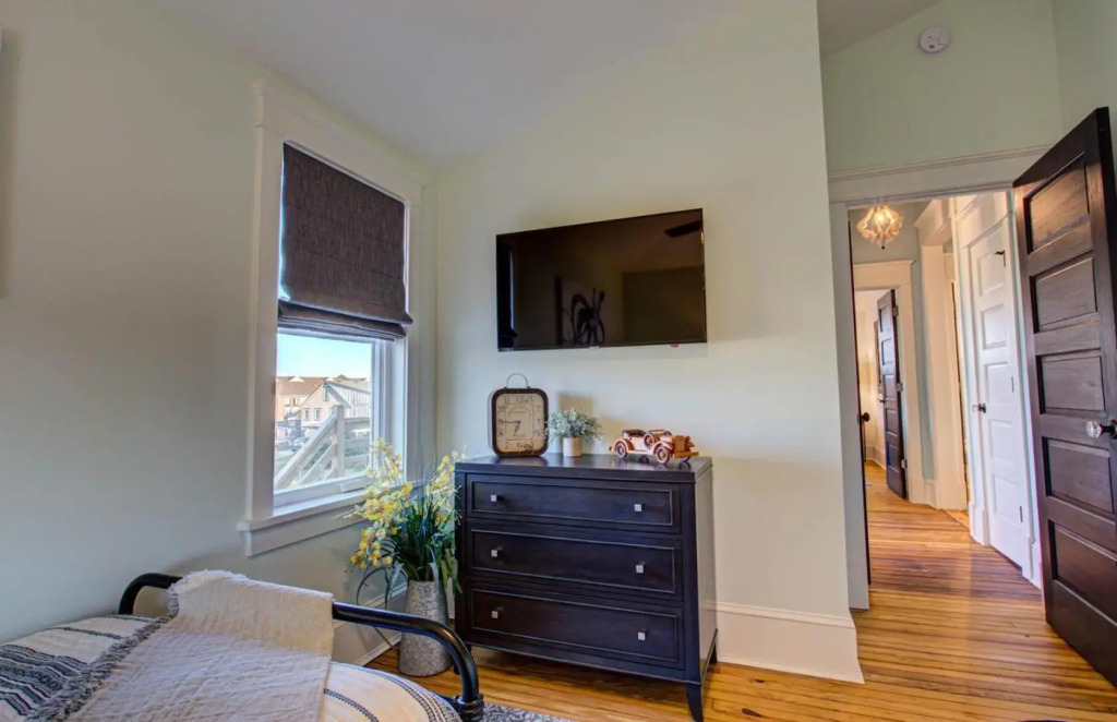 4115 - Coastal Cottage