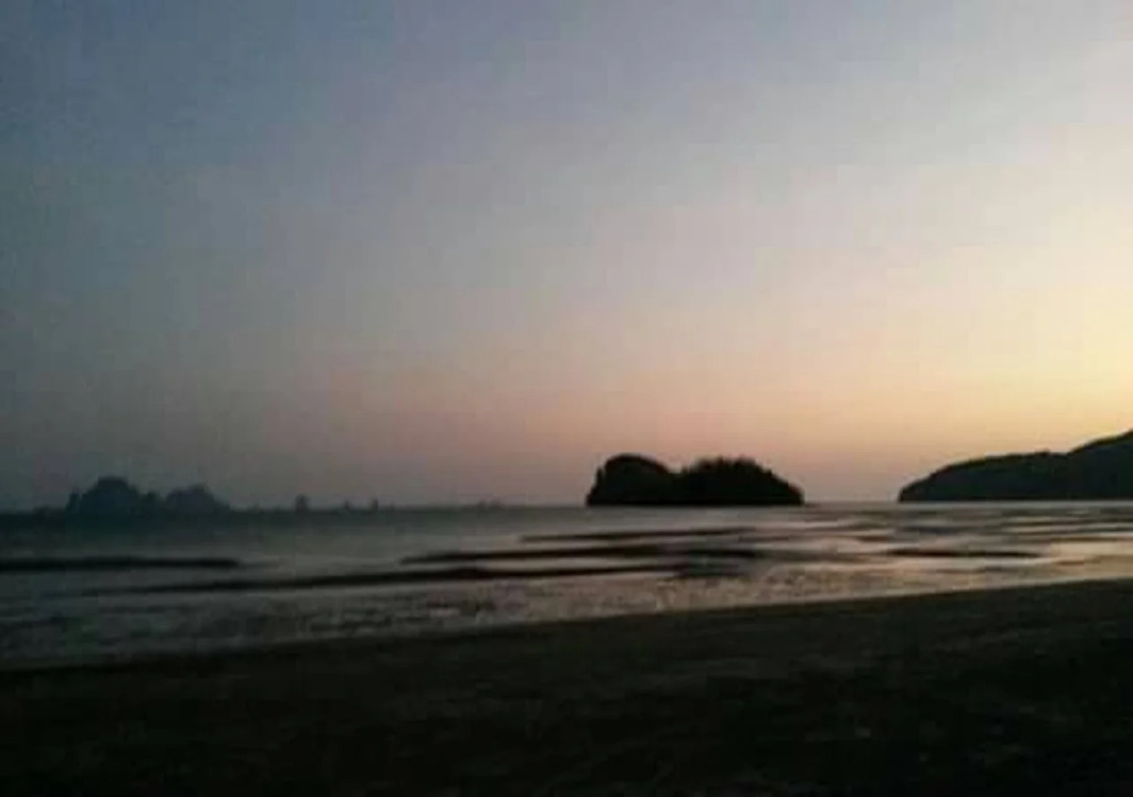 J2B Beach Bungalows