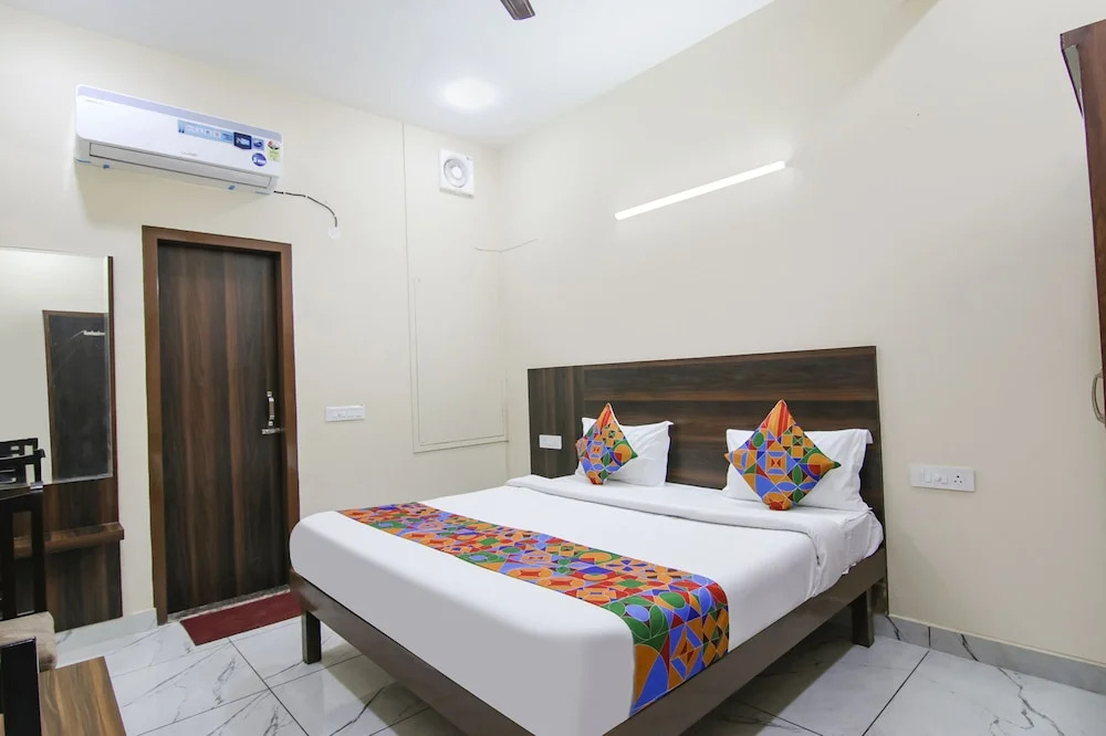 Fabhotel Gg Residency