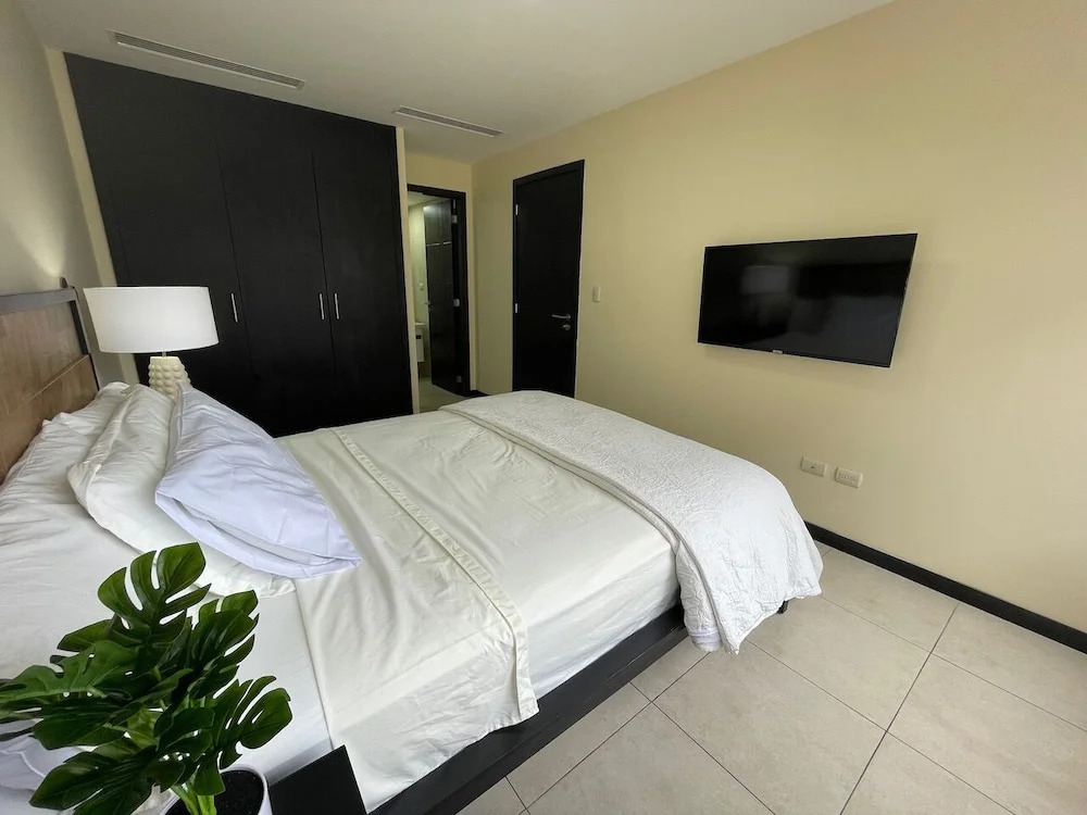Santa Ana Guayaquil Lux Coliving Ecuador