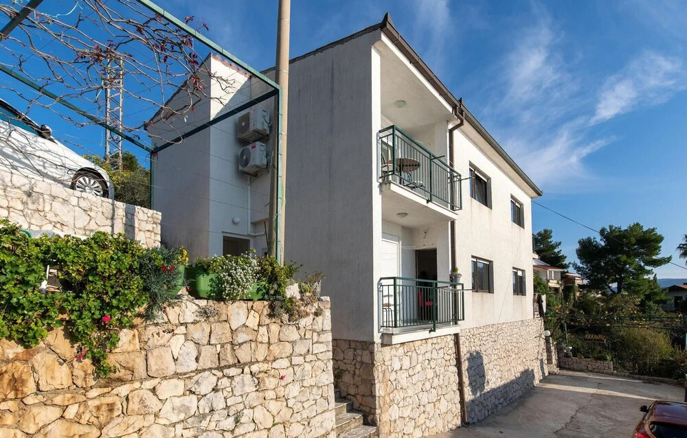 Awesome Apartment in Klek With 3 Bedrooms and Wifi