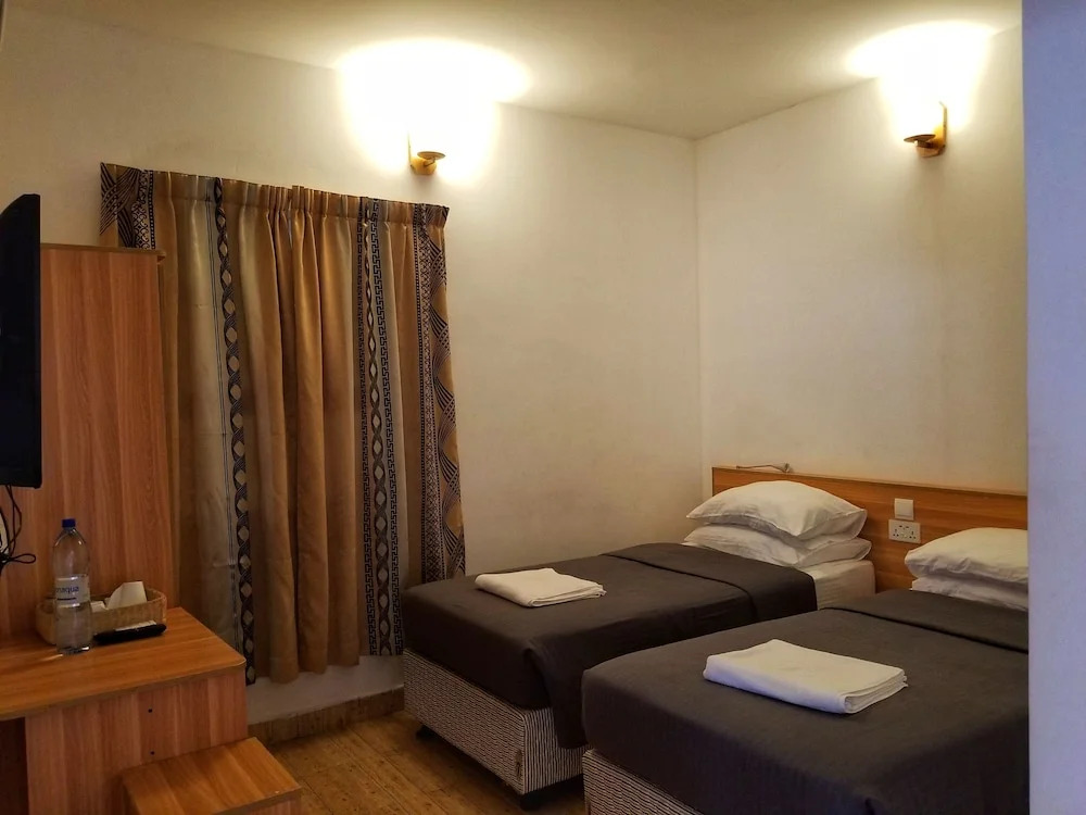 Nomadic Inn
