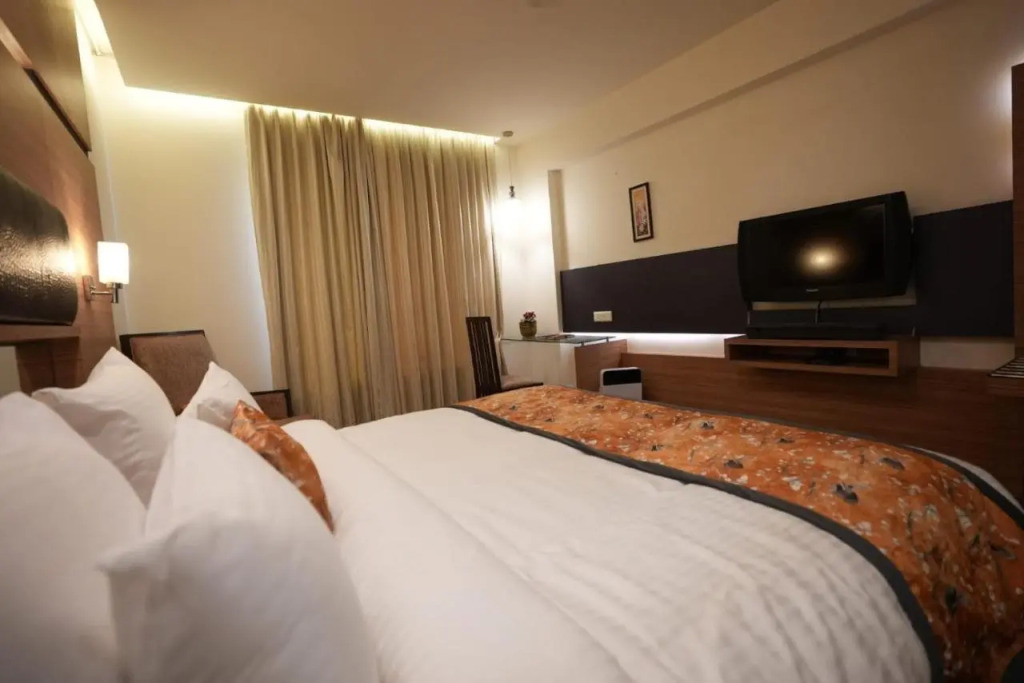 Hotel Windsor Heights ( All Rooms with Air Purifier)