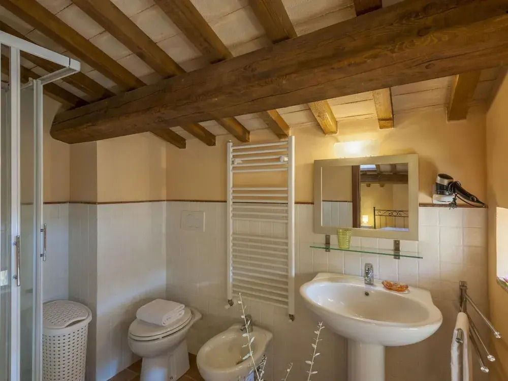 Beautiful Villa in Belforte All'isauro With Swimming Pool