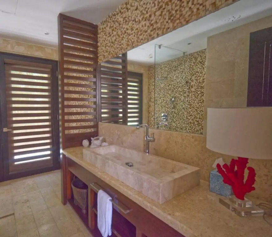 Dramatic Luxury Villa With Golf and Ocean View Walking Distance From the Beach
